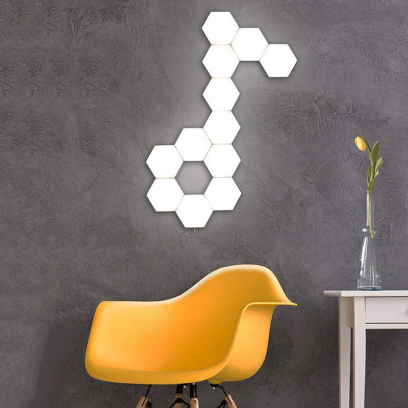 Honeycomb Quantum Light