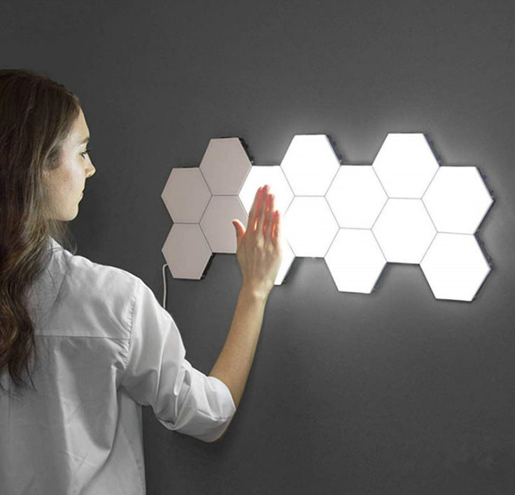 Honeycomb Quantum Light